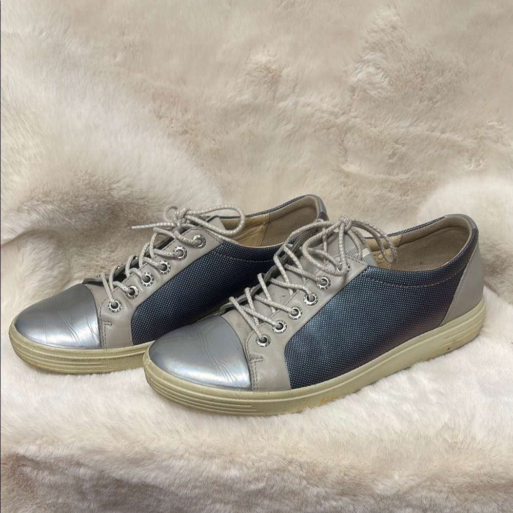 Ecco Women's Wide Width golf shoes - Picture 5 of 13